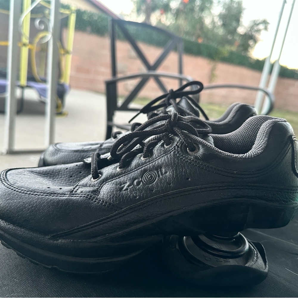 Z-Coil Womens Black Athletic Shoes